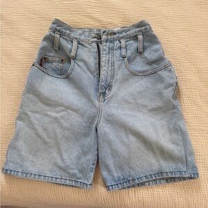 Lei Blue Jean Shorts - Vintage Baggy